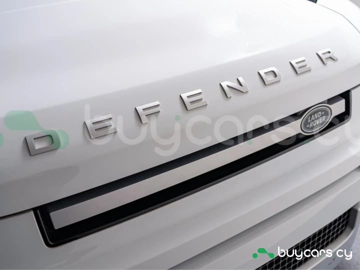 Land Rover Defender Белый