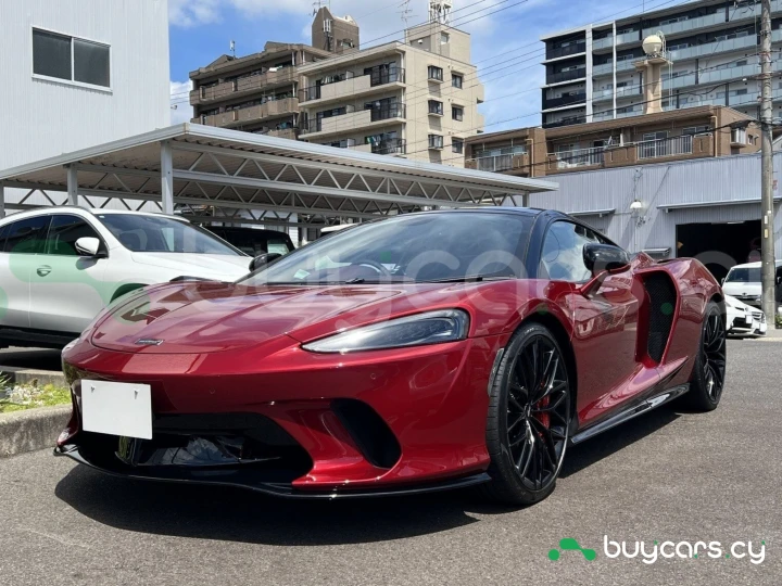 McLaren GT Красный
