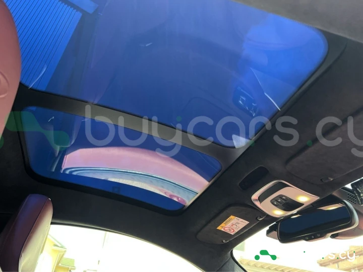 McLaren GT Красный