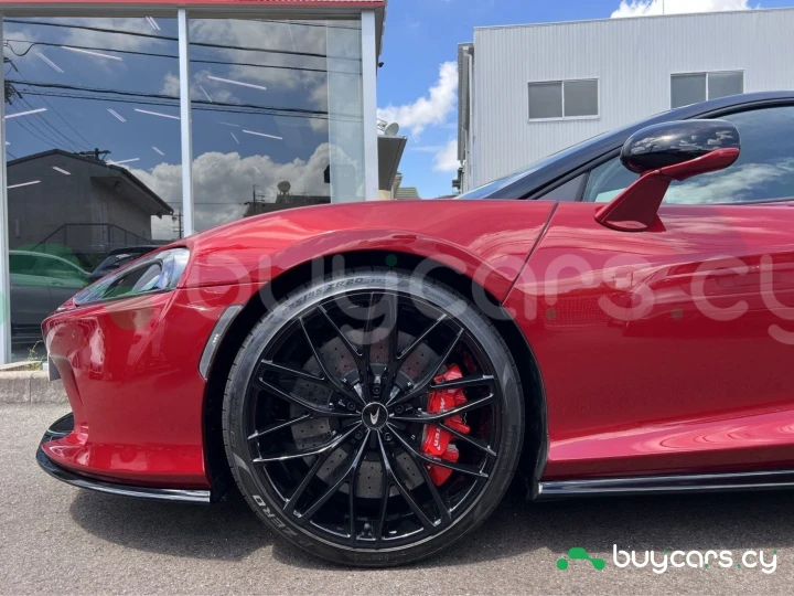 McLaren GT Красный