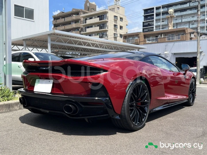 McLaren GT Красный