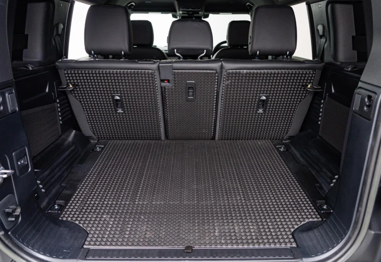 Land Rover Defender D300 Turbo, 2022 - 41