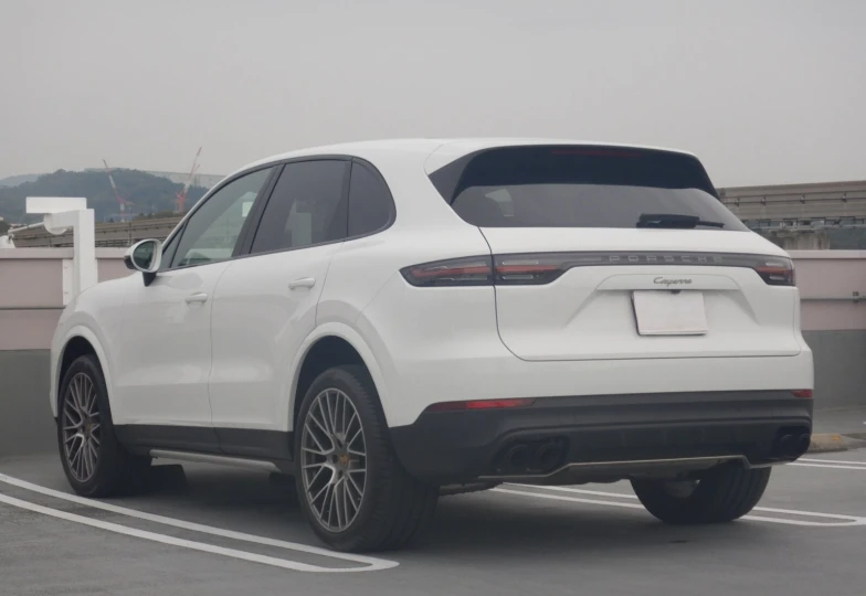 Porsche Cayenne Platinum Edition Tiptronic S, 2022 - 11