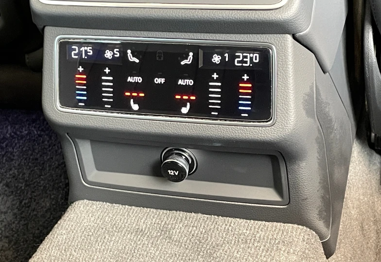 Audi A6 avant 40 TDI Quattro Sport Diesel Turbo, 2022 - 17