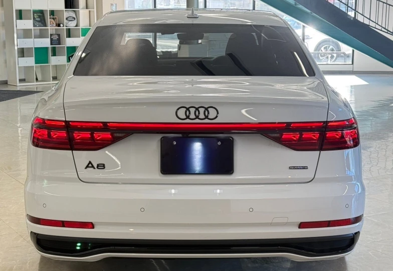 Audi A8 55 TFSI Quattro, 2022 - 9