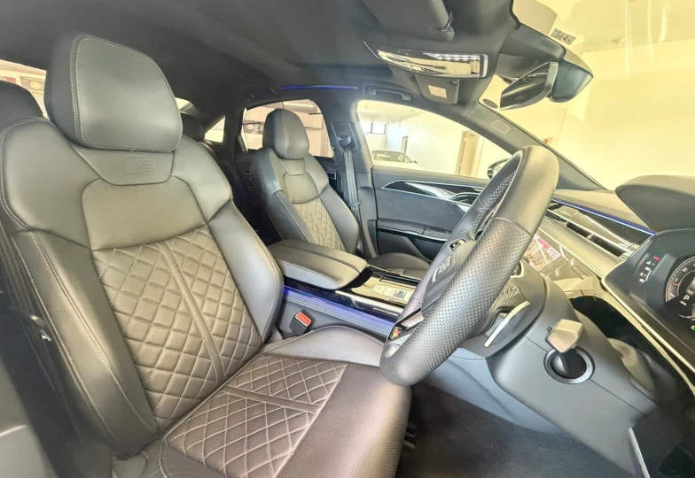 Audi A8 55 TFSI Quattro, 2022 - 11