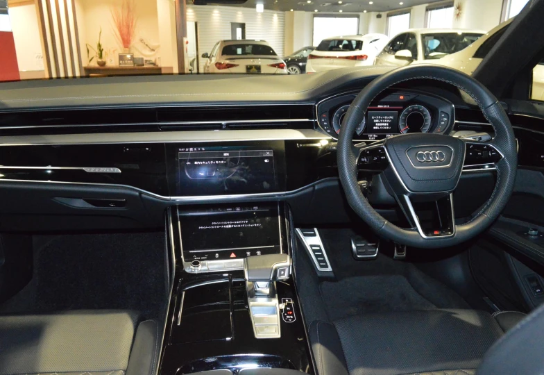 Audi A8 55 TFSI Quattro, 2022 - 1