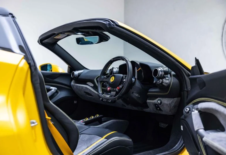 Ferrari F8 Spider V8 F1 DCT, 2022 - 15