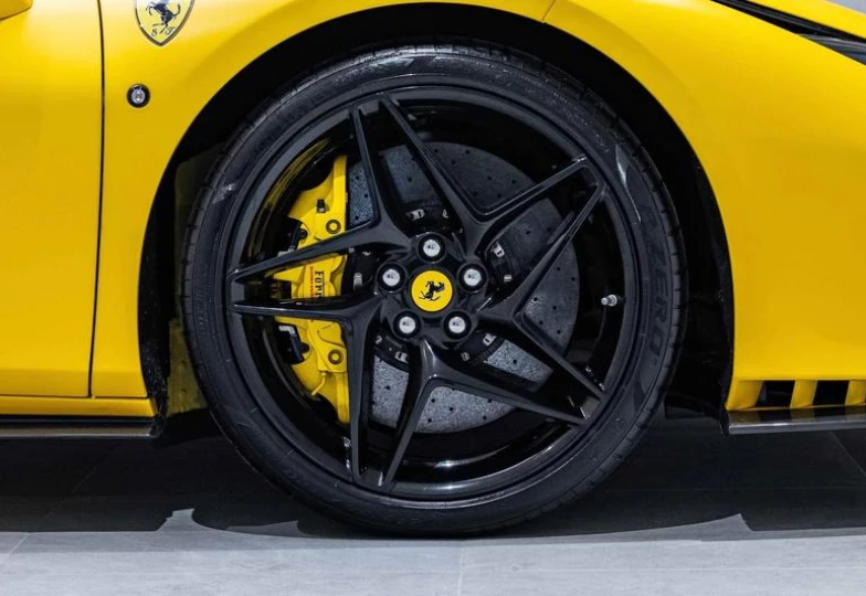 Ferrari F8 Spider V8 F1 DCT, 2022 - 21