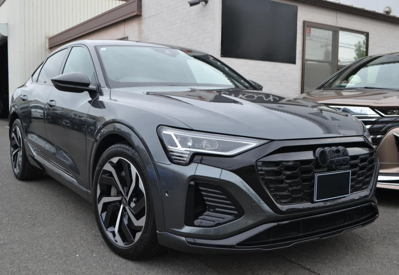Audi Q8 e-tron 55 Quattro S Line, 2023 - 0
