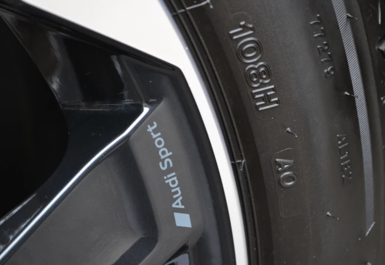 Audi Q8 e-tron 55 Quattro S Line, 2023 - 35