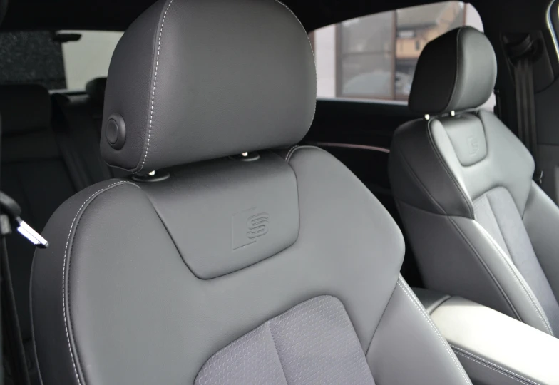 Audi Q8 e-tron 55 Quattro S Line, 2023 - 30