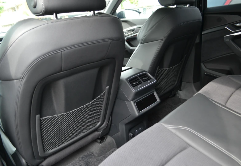 Audi Q8 e-tron 55 Quattro S Line, 2023 - 32