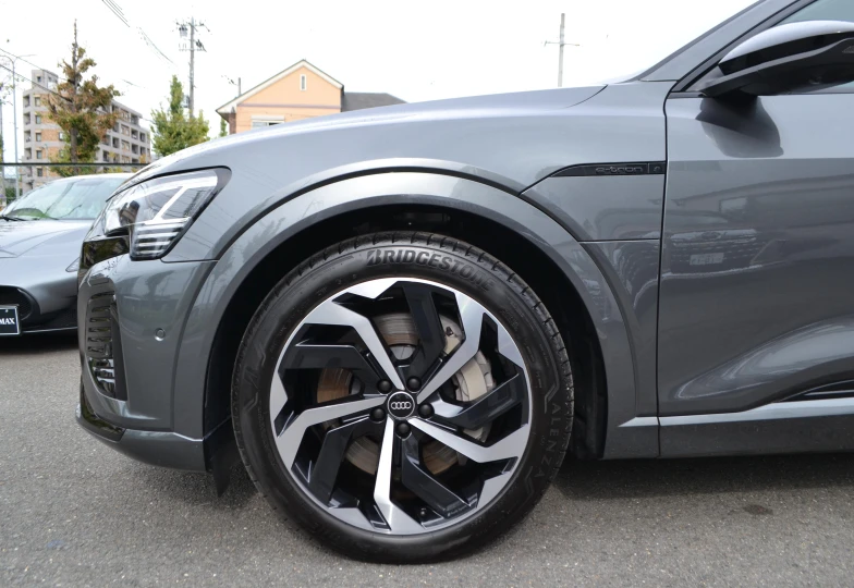Audi Q8 e-tron 55 Quattro S Line, 2023 - 37