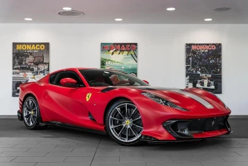 Ferrari 812 Competizione, 2022