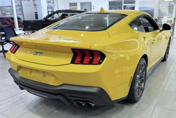 Ford Mustang GT, 2025