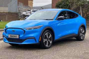 Ford Mustang Mach-E Select 72Kwh, 2024