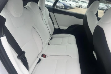 Tesla Model S Plaid, 2023