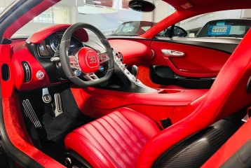 Bugatti Chiron , 2020