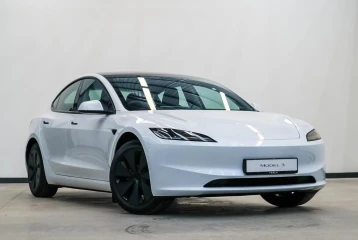 Tesla Model 3 , 2024