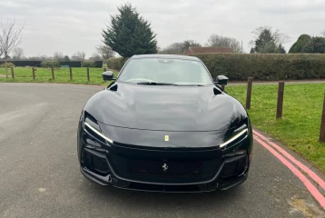 Ferrari Purosangue , 2024