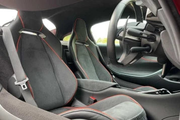 McLaren Artura , 2023