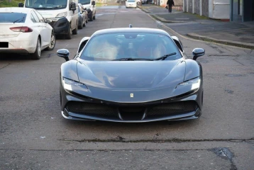 Ferrari SF90 Stradale , 2021