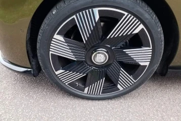 Rolls-Royce Spectre , 2024
