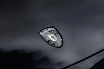 Porsche Macan Turbo, 2025