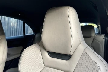 Porsche Macan Turbo, 2024