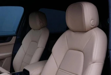 Porsche Cayenne GTS, 2025