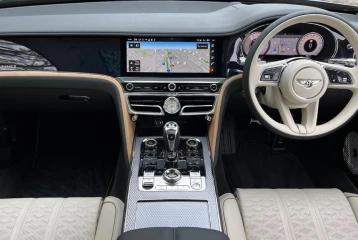 Bentley Flying Spur Mulliner, 2024