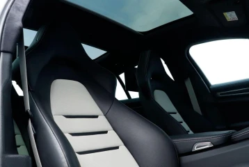 Porsche Panamera GTS, 2025