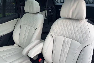 BMW X7 xDrive 40d M Sport, 2025