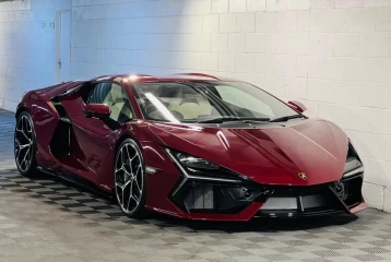 Lamborghini Revuelto , 2024