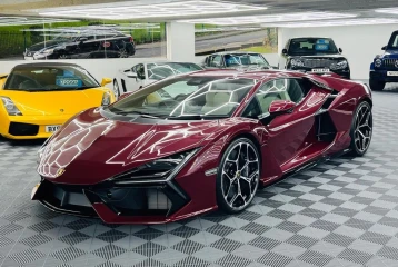 Lamborghini Revuelto , 2024