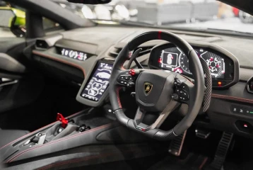 Lamborghini Revuelto , 2024