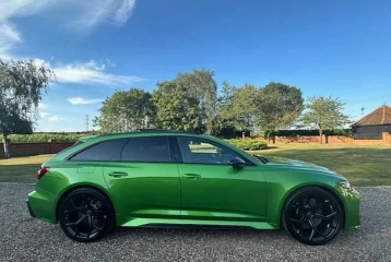 Audi RS6 Avant 4.0 TFSI V8 Performance, 2024