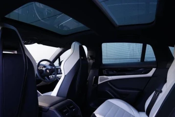 Porsche Panamera 4 E-Hybrid, 2024