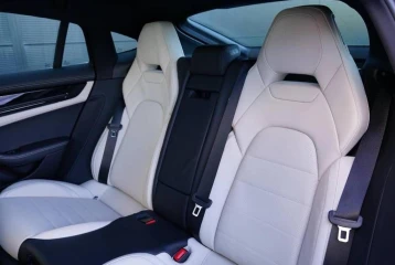 Porsche Panamera 4 E-Hybrid, 2024