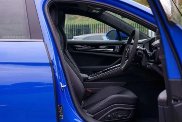 Porsche Panamera V8 Turbo E-Hybrid, 2024