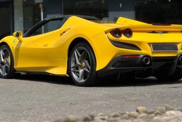 Ferrari F8 Spider V8 F1 DCT, 2022