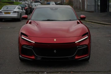 Ferrari Purosangue , 2024