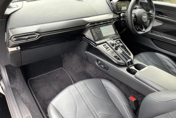 Aston Martin Vantage V8, 2024