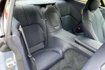 Aston Martin DB11 V8, 2023