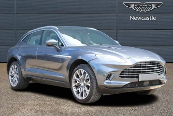 Aston Martin DBX V8, 2024