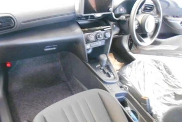 Toyota Yaris Cross X, 2025