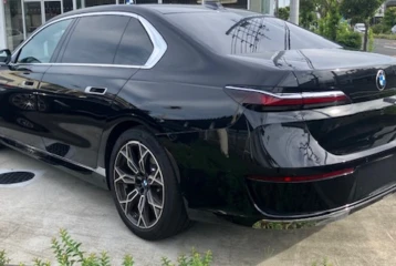 BMW 7 series 740i, 2024