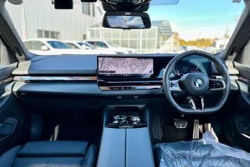 BMW 5 series 523i, 2024