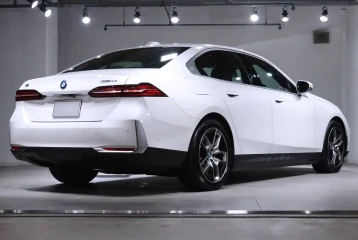 BMW i5 eDrive 40, 2024